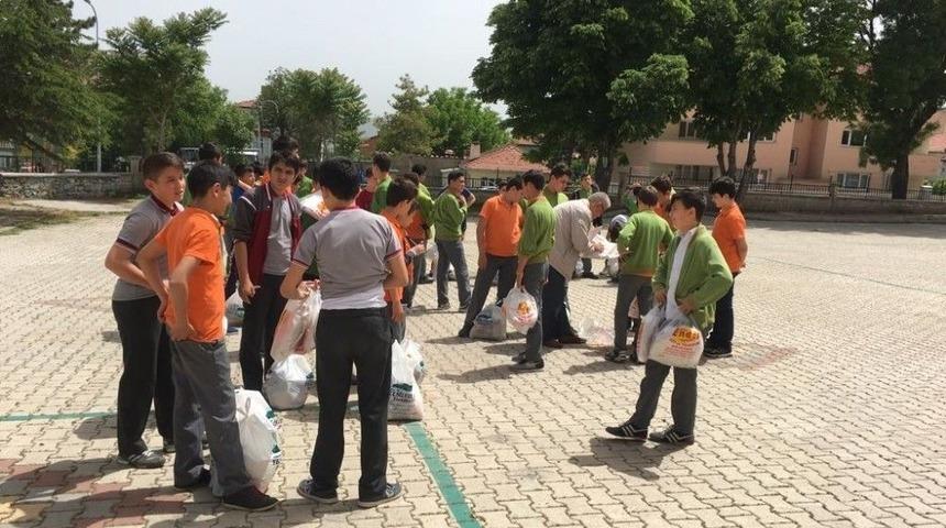 Öğrencilerden Örnek Davranış