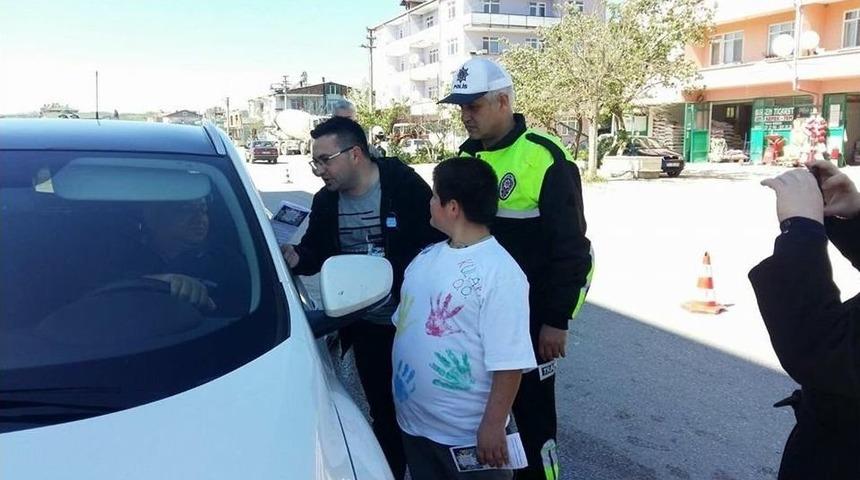 Otizmli &Ouml;ğrencilerden Trafik Uygulaması