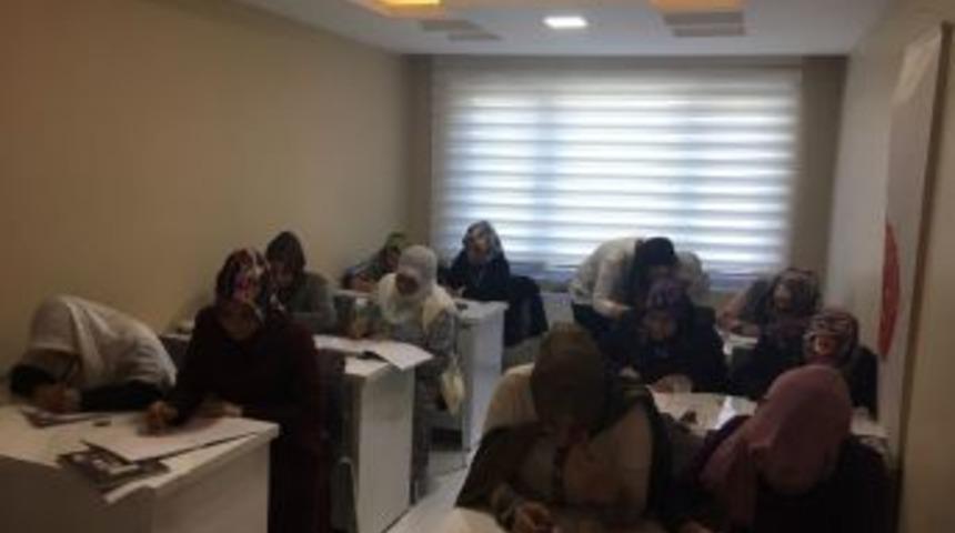 Batman&rsquo;da Okuma Yazma Seferberliğine Destek