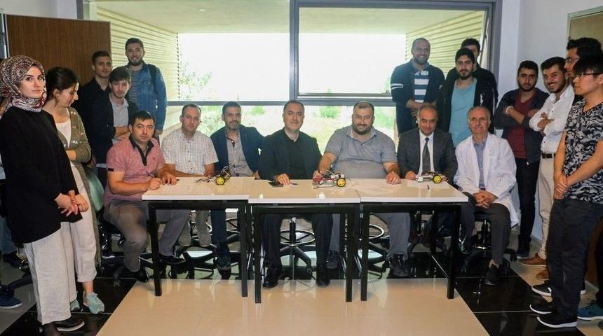 Ne&uuml; Seydişehir Ahmet Cengiz M&uuml;hendislik Fak&uuml;ltesinden Robot Yarışması