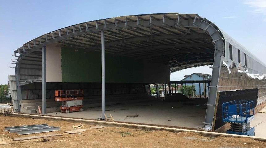 Derince Anadolu İmam Hatip Lisesi İ&ccedil;in Spor Salonu