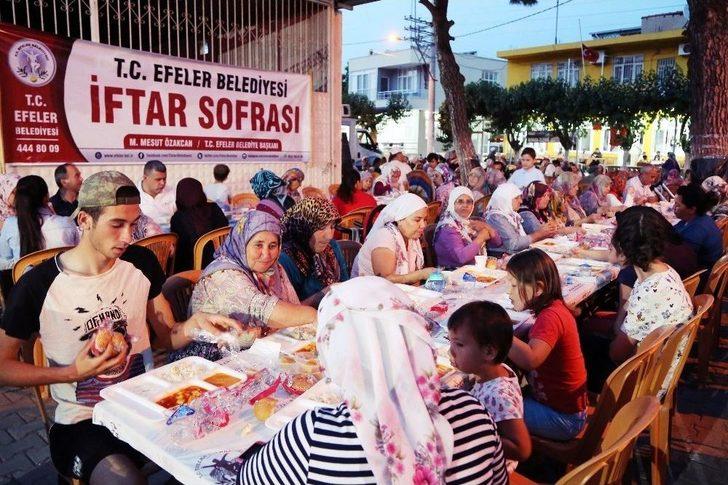 Başkan Özakcan, İftarlarda Vatandaşlar Buluşuyor G4