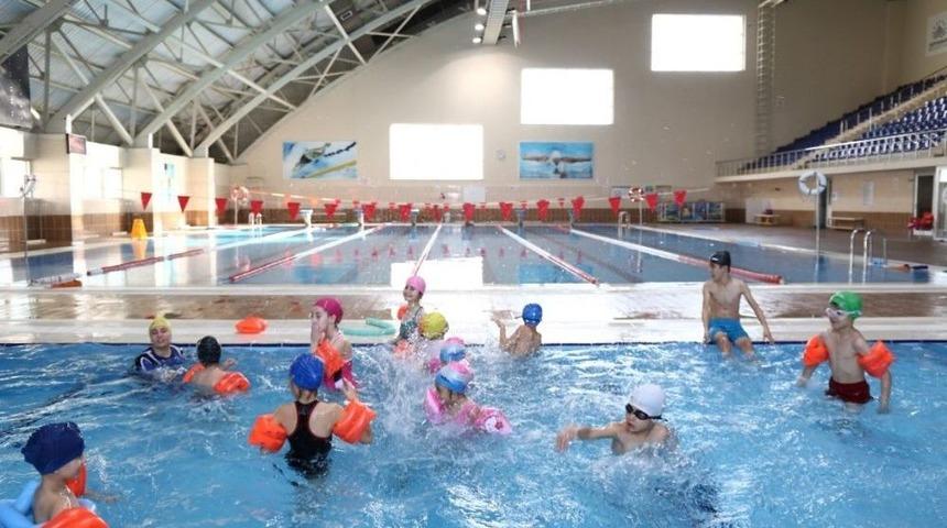 Binlerce Kişi Yaz Kış Spor Yapıyor