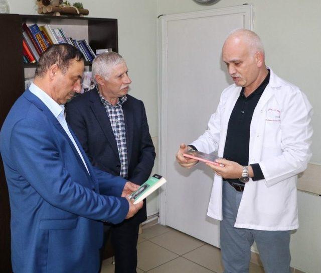 Rize’de Doktor Kitap Seferberliği Başlattı