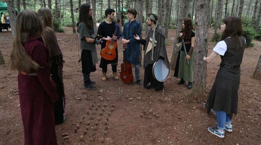 Gençlerden Kent Ormanı’nda Strateji Oyunu