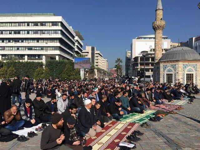 İzmir’de Kudüs Protestosu