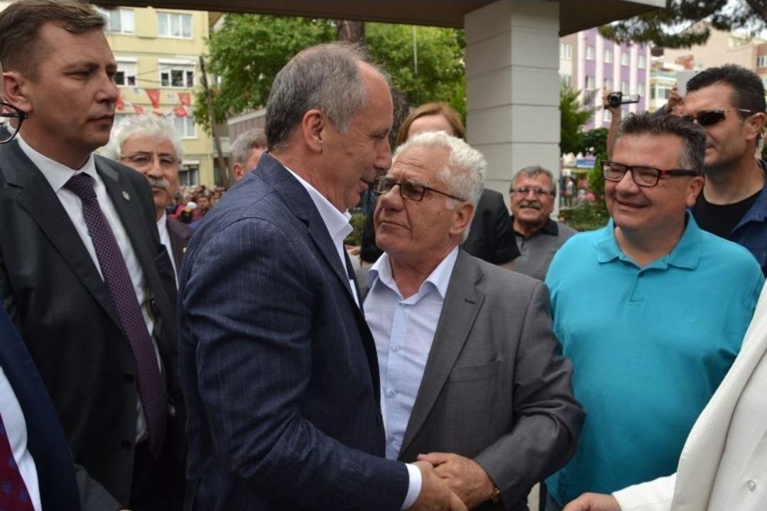 Cumhurbaşkanı Adayı İnce, &Uuml;niversite Arkadaşlarıyla Buluştu