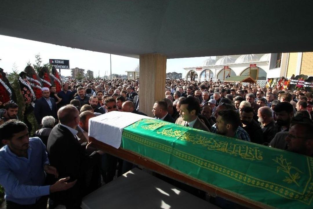 Trafik Kazasında &Ouml;len İş Adamı Toprağa Verildi