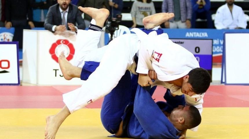B&uuml;y&uuml;kler T&uuml;rkiye Judo Şampiyonası, Antalya&rsquo;da Sona Erdi