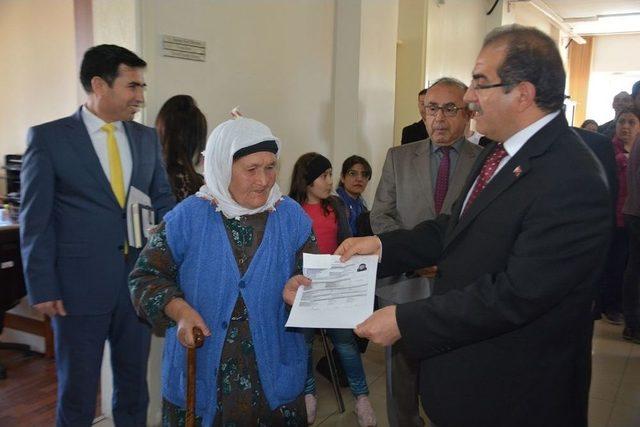 Uşak Valisi Salim Demir&rsquo;den Pasaport Ve Ehliyet Denetimi 1