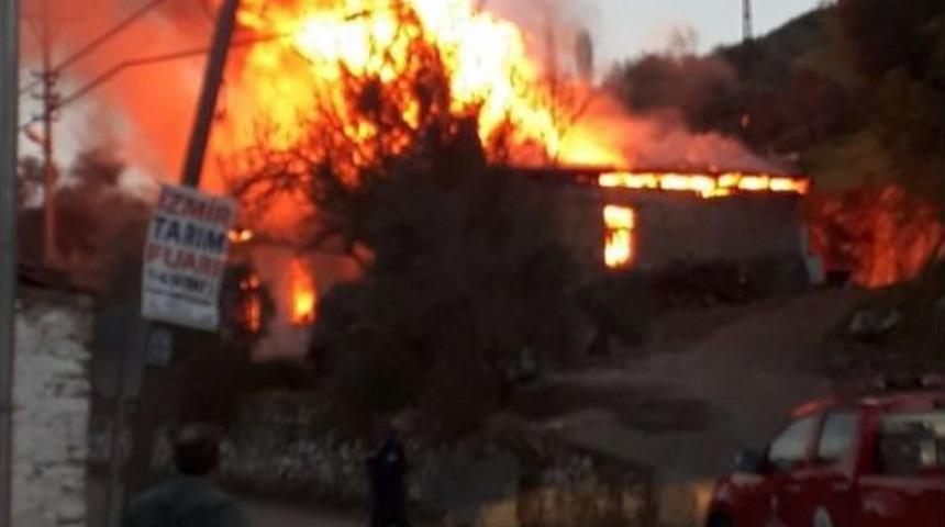 G&uuml;zelk&ouml;y&rsquo;de Ev Yangını