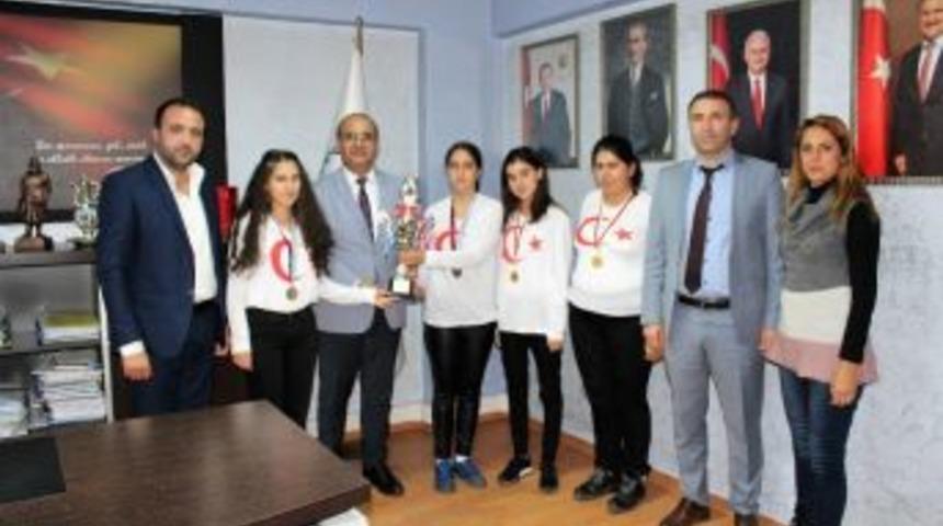 Mersinli &Ouml;zel Sporculardan Bowlingde T&uuml;rkiye Şampiyonluğu