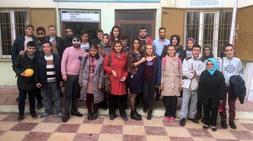 Hemşirelik B&ouml;l&uuml;m&uuml; &Ouml;ğrencilerinden &Ouml;zel Ziyaretler