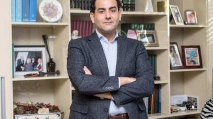 Op. Dr. T&uuml;rkyılmaz, G&uuml;zelliğin Başarıya Etkisini A&ccedil;ıkladı