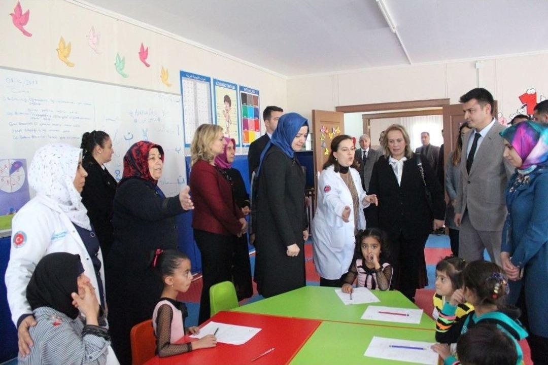 Bakan Kaya &Ouml;nc&uuml;pınar Konteyner Kenti Ziyaret Etti