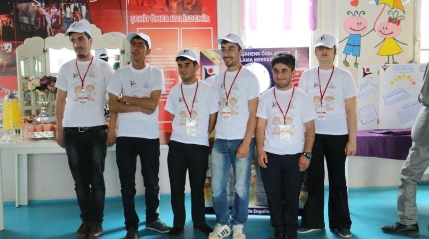 Ayhan Şahenk &Ouml;zel Eğitim Uygulama Okulu 10 Proje İle Bilim Fuarına Katıldı