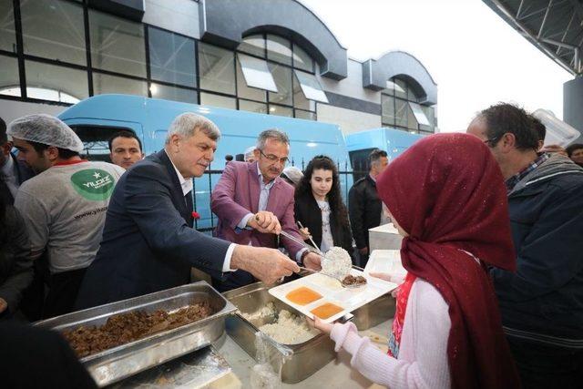 Başkan Karaosmanoğlu, “bir Olacağız, Diri Olacağız Ve Kardeş Olacağız”