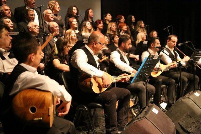 Efeler Belediyesi Aşık Veysel’i Türküleriyle Andı