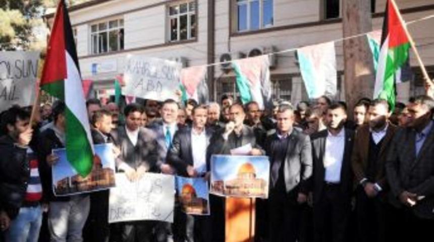 Sınırda Abd Ve İsrail Protestosu