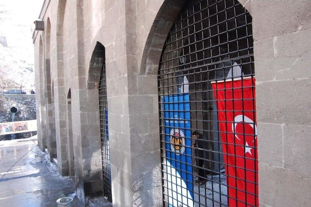 Bitlis Ulu Camii İbadete A&ccedil;ıldı