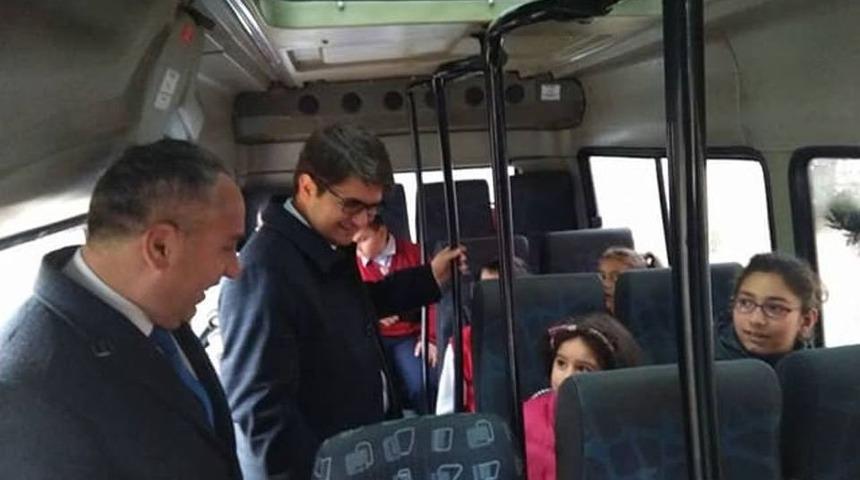 Kaymakam &Ouml;zdemir, Okul Servislerini Denetledi