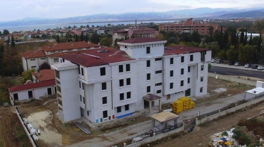 İznik Huzurevi&rsquo;nde Yaşlılar Aileleriyle Beraber Kalacak