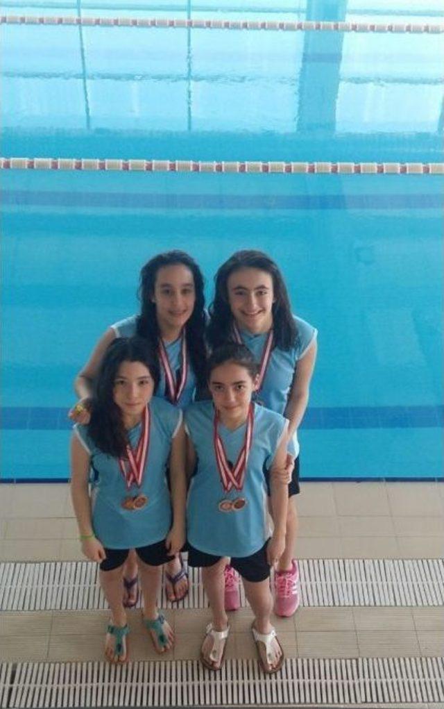 Y&uuml;zmede Şehit &Ouml;mer Halisdemir Farkı 1