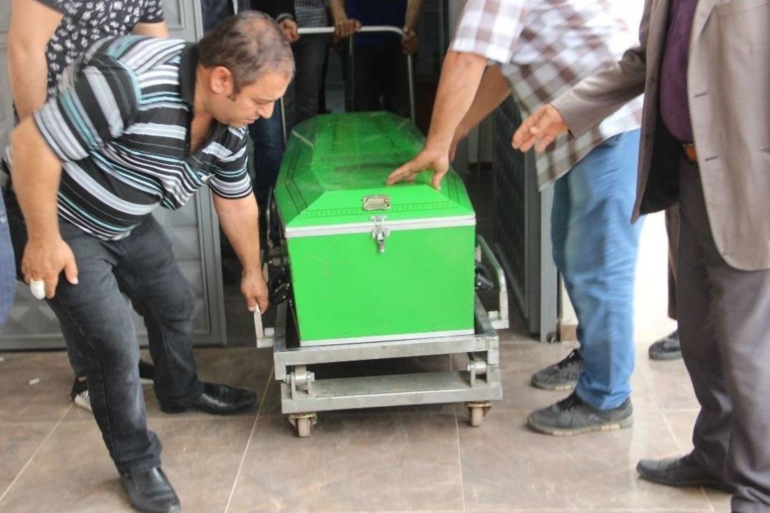 Birecik&rsquo;te Gencin İhmal Sonucu &Ouml;ld&uuml;ğ&uuml; İddiası