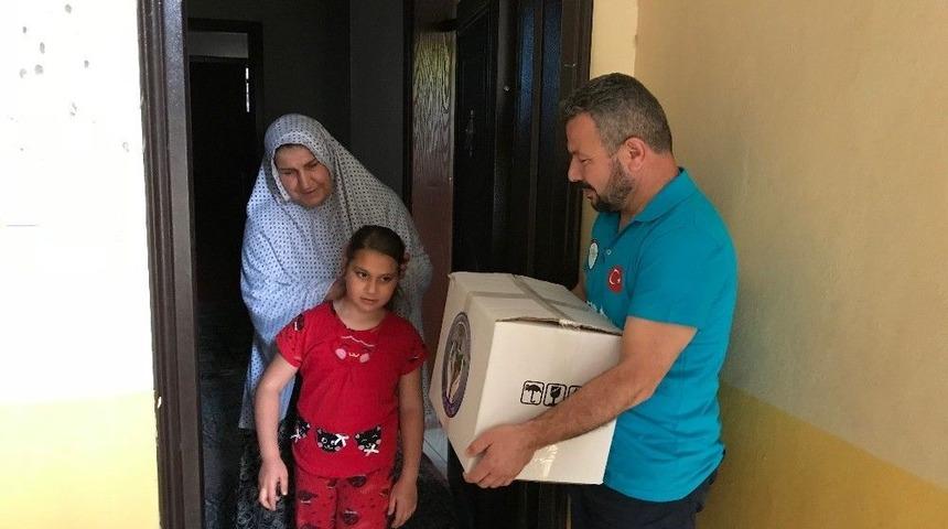 Hatay&rsquo;da Bin Kişiye Gıda Yardımı