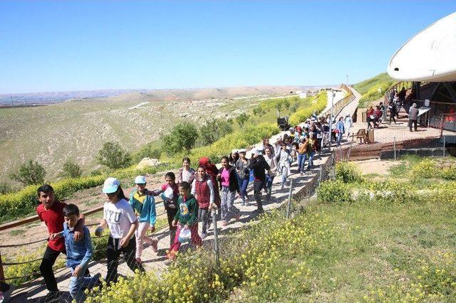 Haliliyeli Gençler Tarihin Sıfır Noktasında