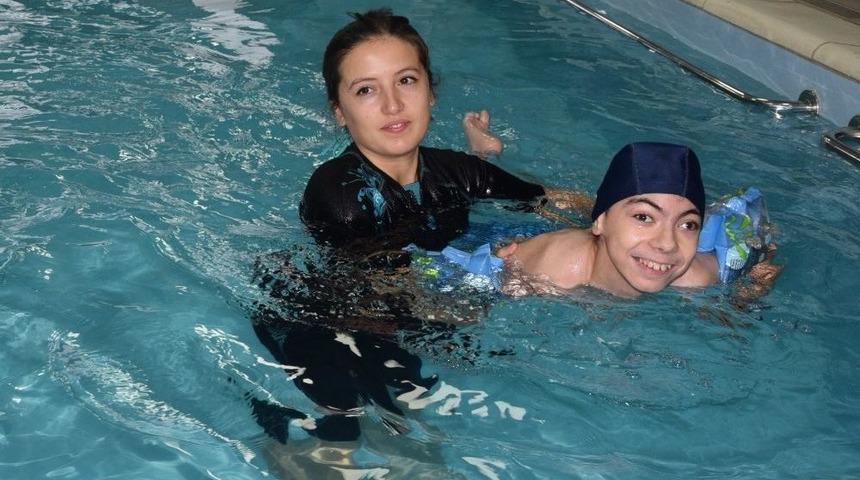 Skolyoz Tedavisinde Hidroterapi