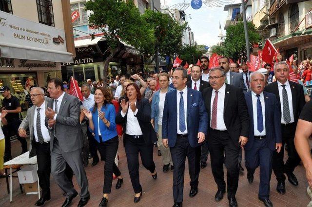 Chp’nin Aydın Adayları Nazilli’de Tanıtıldı