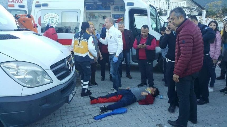 Okul Servisinin &Ccedil;arptığı &Ouml;ğrenci Yaralandı