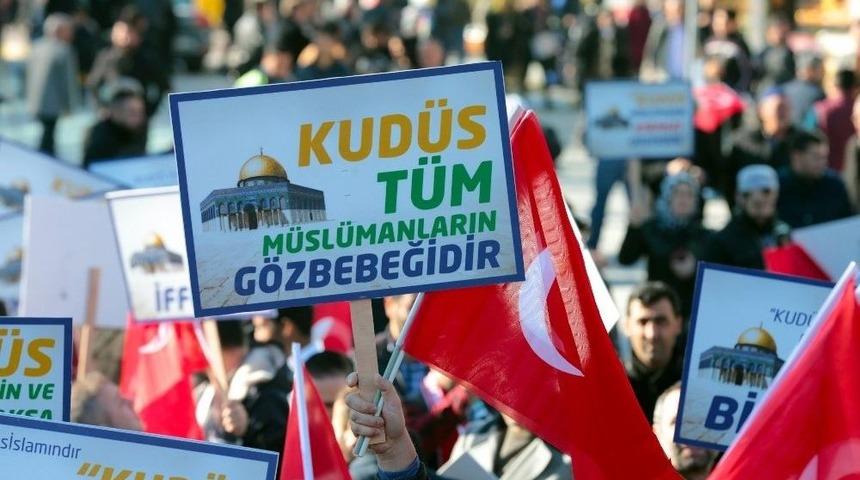 Binlerce Gaziosmanpaşalı Kud&uuml;s İ&ccedil;in Tek Y&uuml;rek Oldu