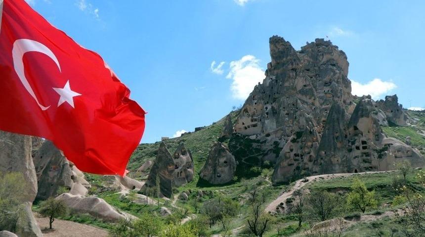 Kapadokya’da Turizmcilerin Yüzü Gülüyor