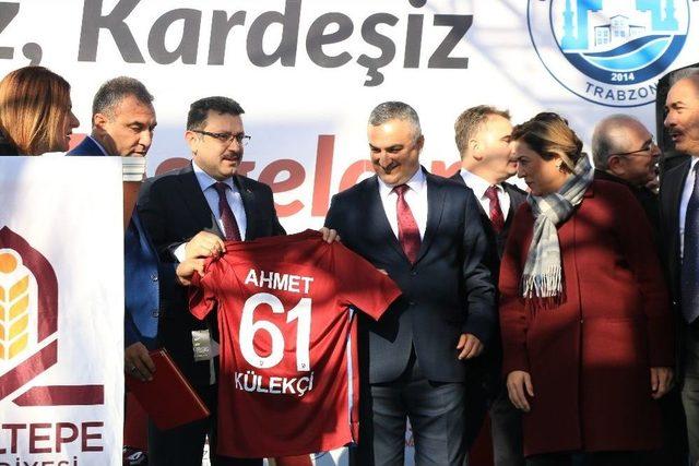 Kızıltepe’de ‘hamsi Festivali’ Renkli Görüntülere Sahne Oldu