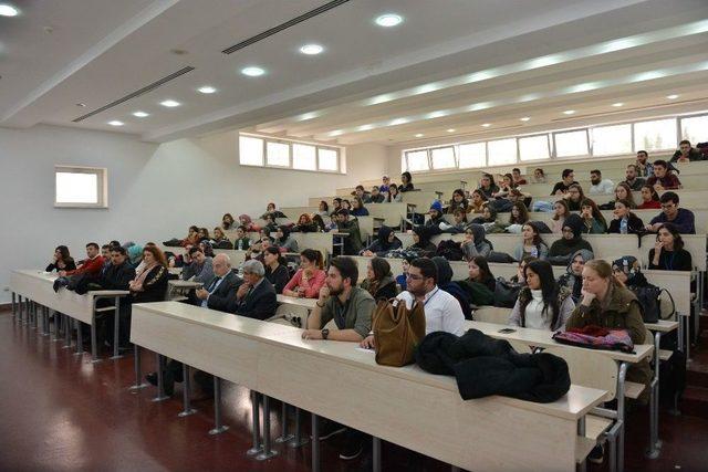 “çeviri Sürecinde Çevirmen Tercihleri” Konferansı Saü’de Düzenlendi