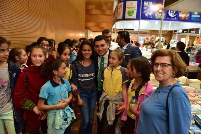 Kepez Kitap Fuarı’na Ziyaretçi Akını 2