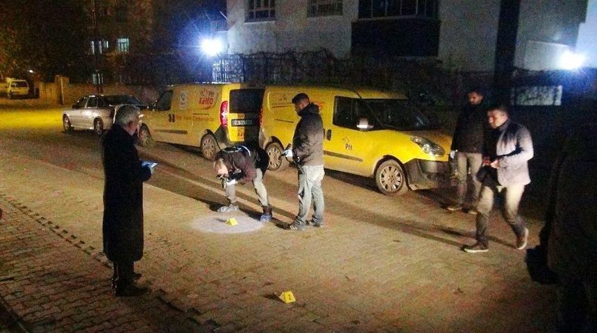 Batman&rsquo;da Ptt Ara&ccedil;larına Ses Bombası Atıldı