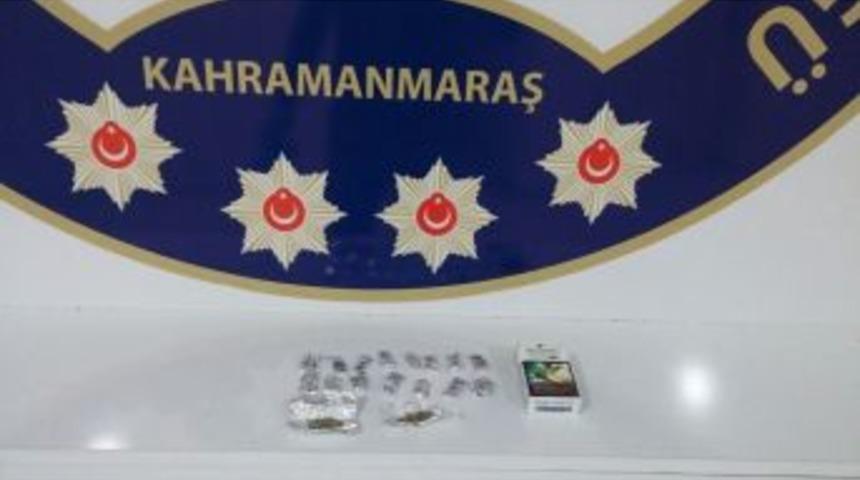 Aranan Şahıs Uyuşturucuyla Yakalandı