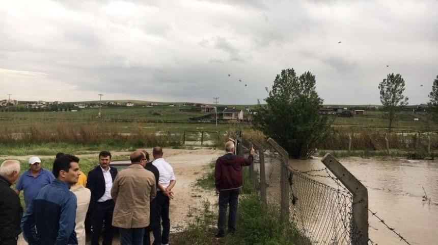 Ankara&rsquo;da Sağanak Yağış Hayatı Fel&ccedil; Etti