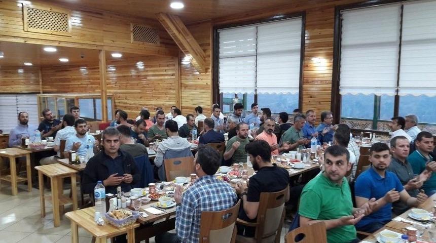 Yeniceli Kardemir İş&ccedil;ileri İftarda Buluştu