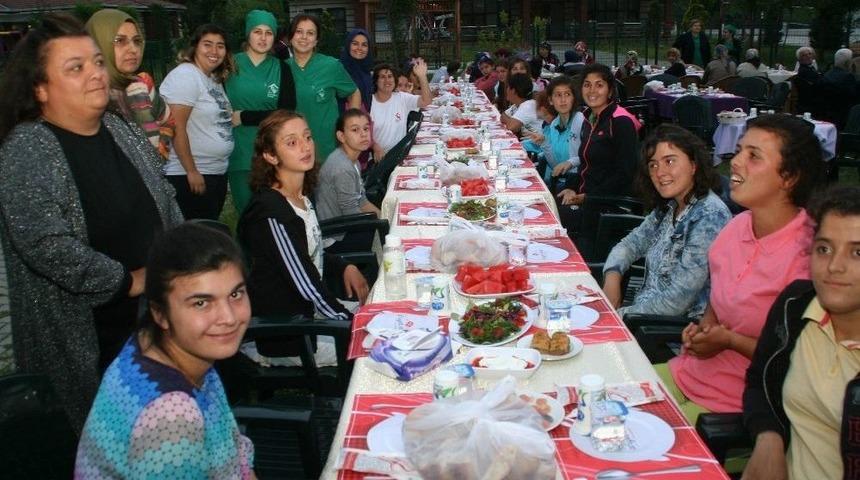 Devrek&rsquo;te D&uuml;zenlenen İftar Programında Engelsizler Bir Araya Geldi
