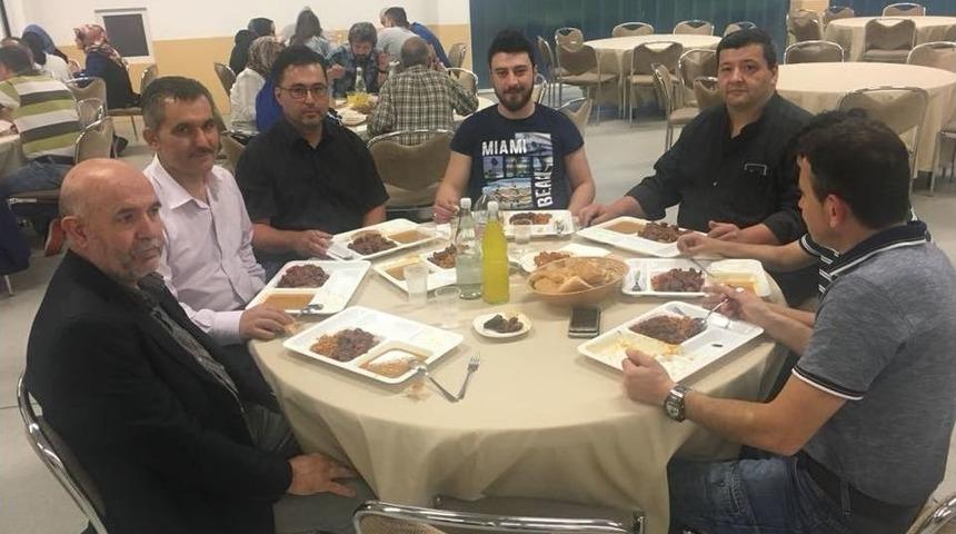 Almanya&rsquo;daki Karab&uuml;kl&uuml;ler İftarda Buluştu