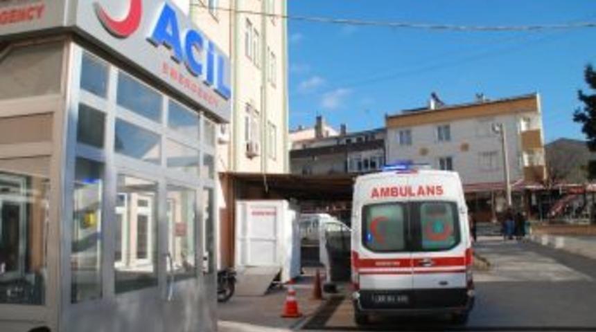 Y&uuml;ksekten D&uuml;şen İnşaat İş&ccedil;isi Yaralandı