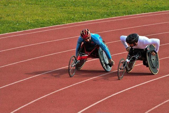 Engelli Atletler 12 Altın Madalya İle Döndü