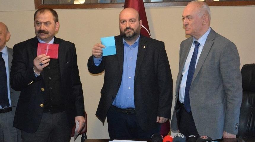 Trabzonspor&rsquo;da Başkan Adayları Listelerini Divan Kurulu&rsquo;na Teslim Etti