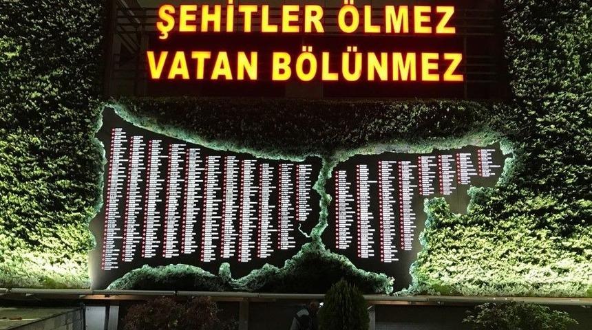 İstanbul&rsquo;da Şehit D&uuml;şen Kahraman Polisler İ&ccedil;in Anlamlı &Ccedil;alışma