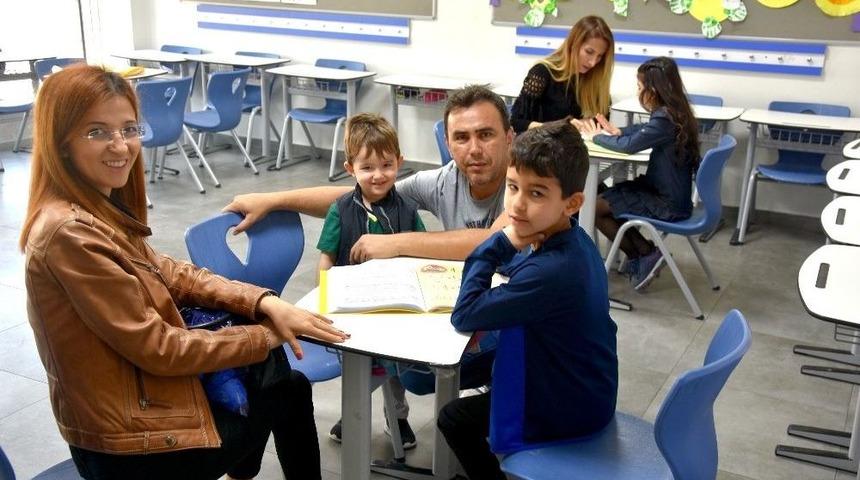 Beyaz Kule&rsquo;de &Ouml;ğrenciler &Ouml;ğretmen, Veliler &Ouml;ğrenci Oldu