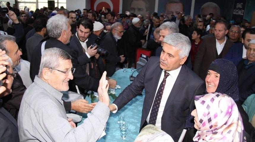 Serik&rsquo;te Umre Yolcuları Dualarla Uğurlandı